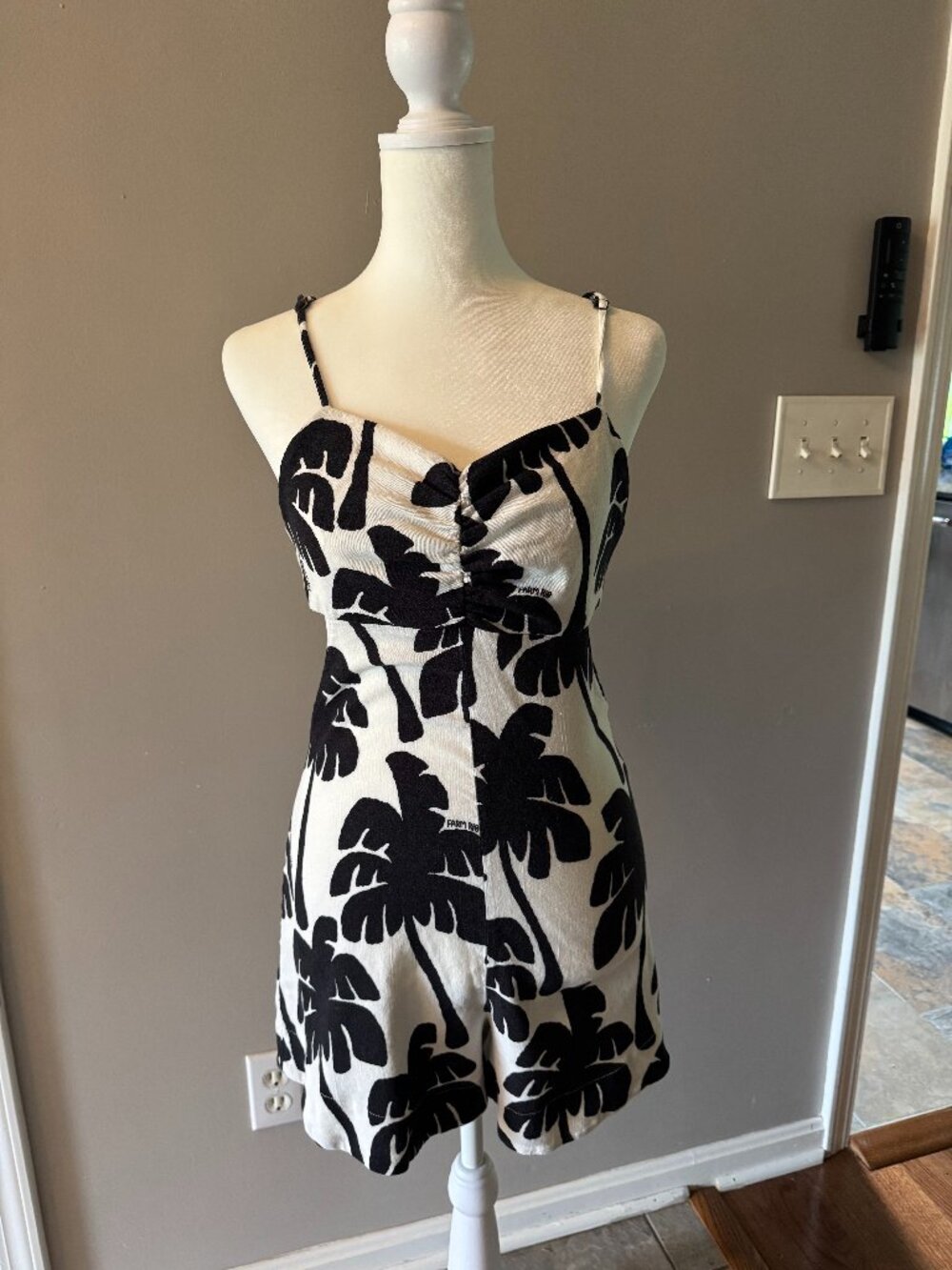 FARM Rio Palm Print Romper Size P Small - Picture 2 of 11